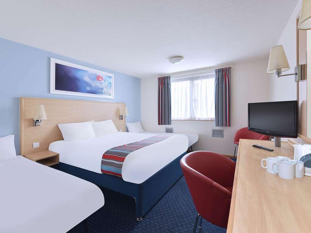 Travelodge Middlewich Room photo