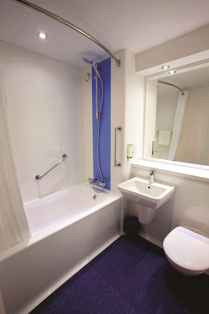 Travelodge Middlewich Room photo